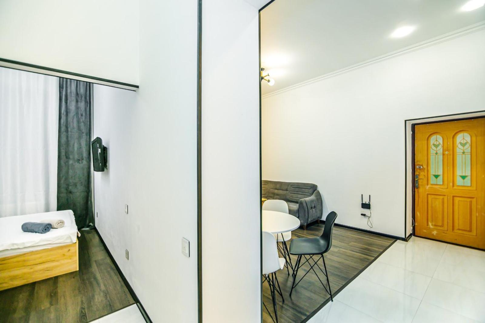 M Estate. 2 Room Home In Targovu Баку Екстериор снимка